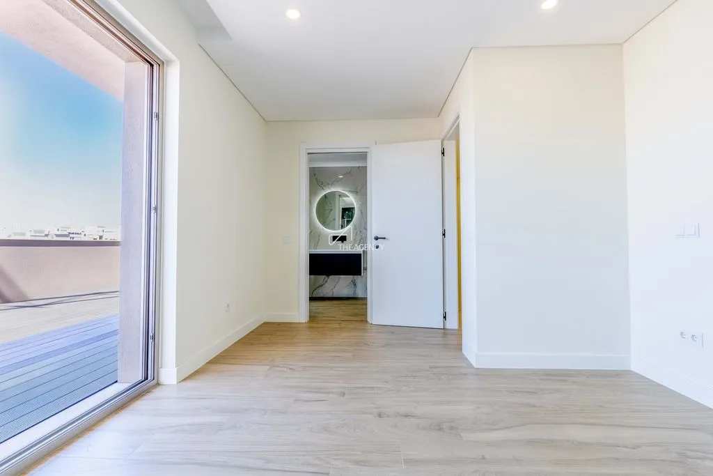Pièces - Contemporary Flat with Balcony in Almancil