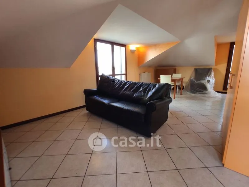 Séjour - Two-Level Apartment with Balcony in Bergamo