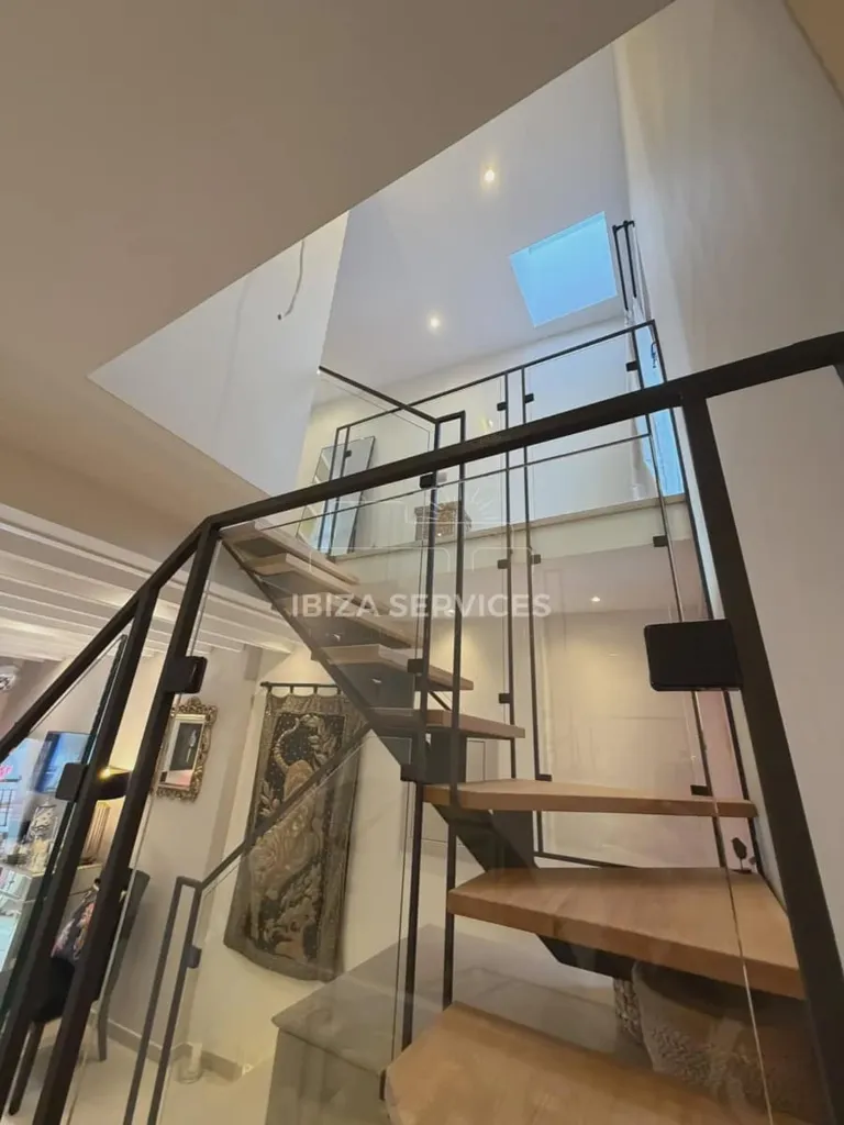Stanze - Renovated Duplex with Sea View in La Marina
