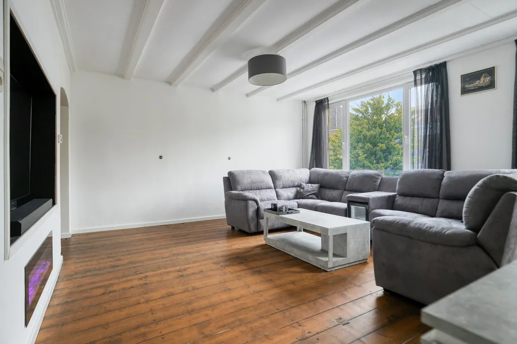 Elutuba - Mixed-Use House with Studio on Axelsestraat, Terneuzen