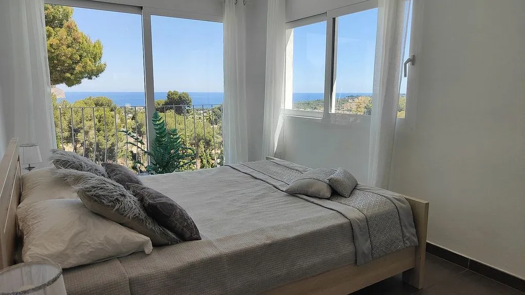 Magamistoad - Chalet with Sea View and Pool in Cap Martí
