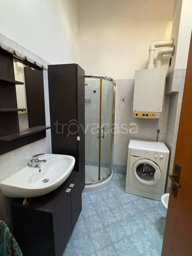 Bathrooms - Recently Rented Loft in Lugo's Historic Centre