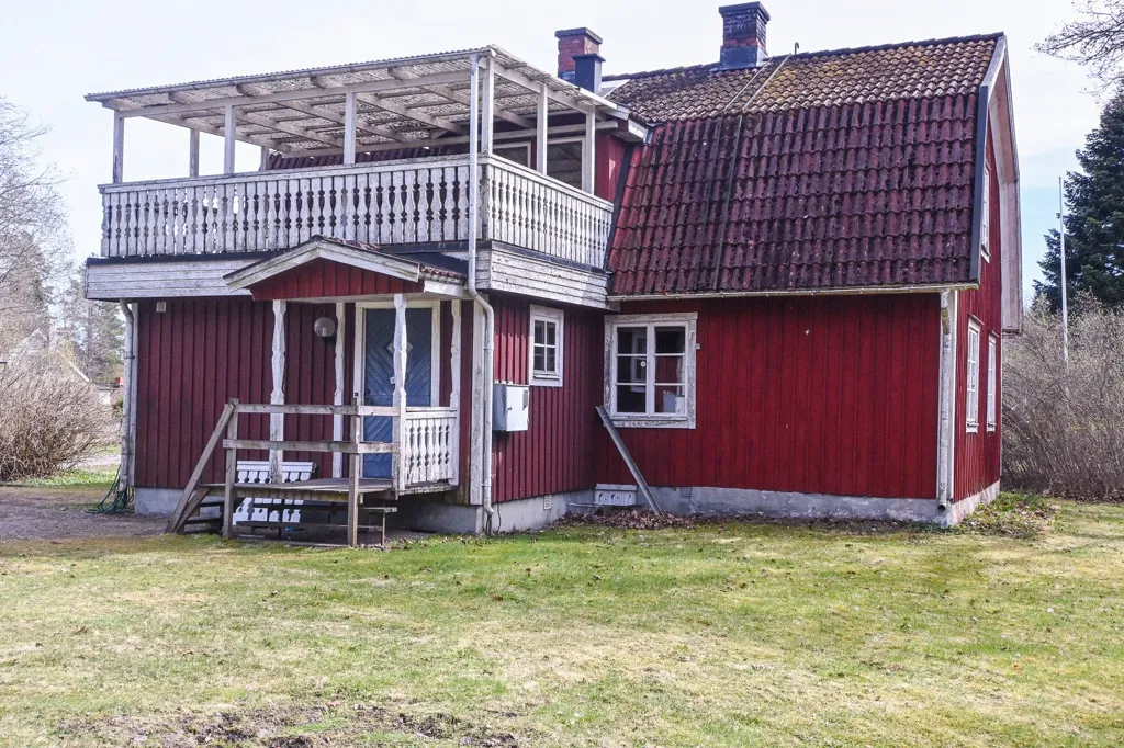 Exterior - Villa with Terrace in Algutsboda