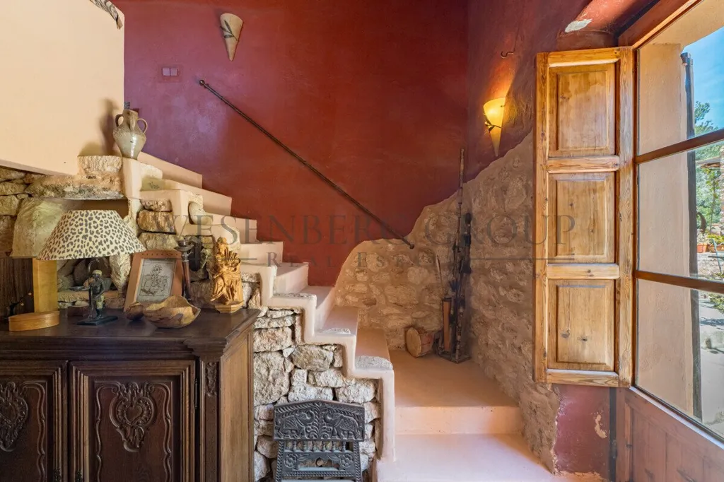 Pièces - Historic Chalet with Pool and Terrace in Sant Josep