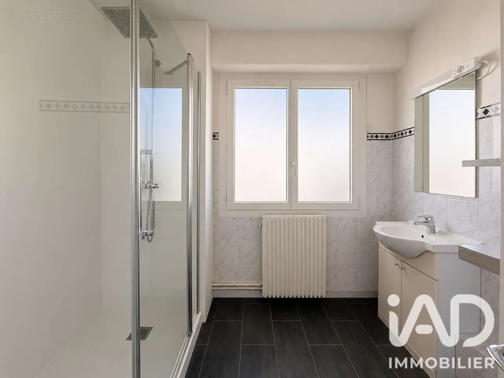 Bagni - Apartment with Balcony in Vannes Centre