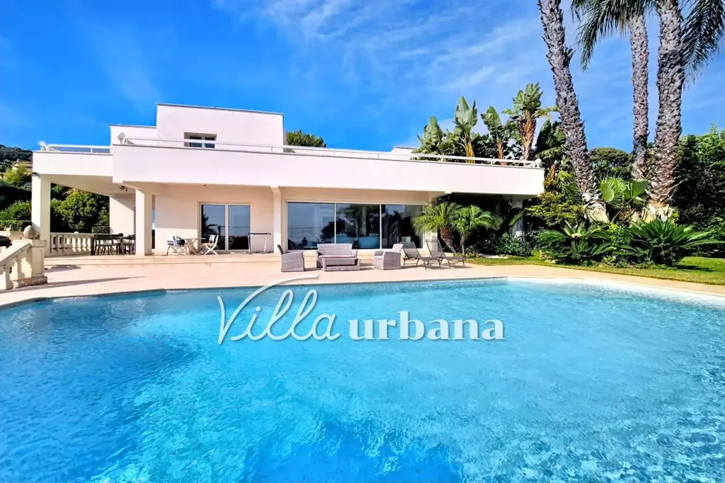 Pool - House with Sea View and Pool in Antibes