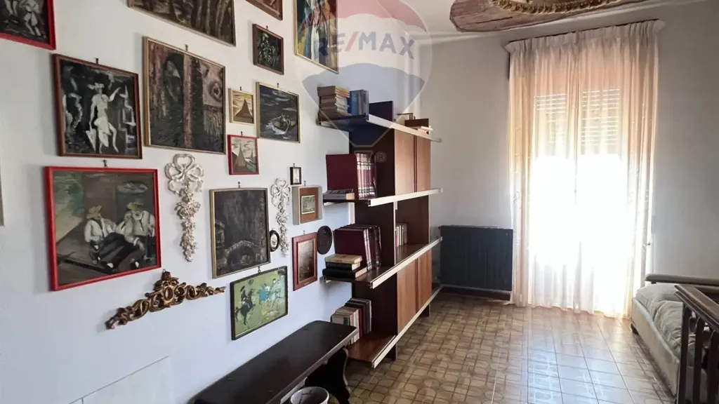 7-room house in IT
