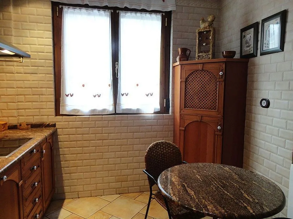 Cuisine - Adosado with Rustic Decor in Riocavado de la Sierra