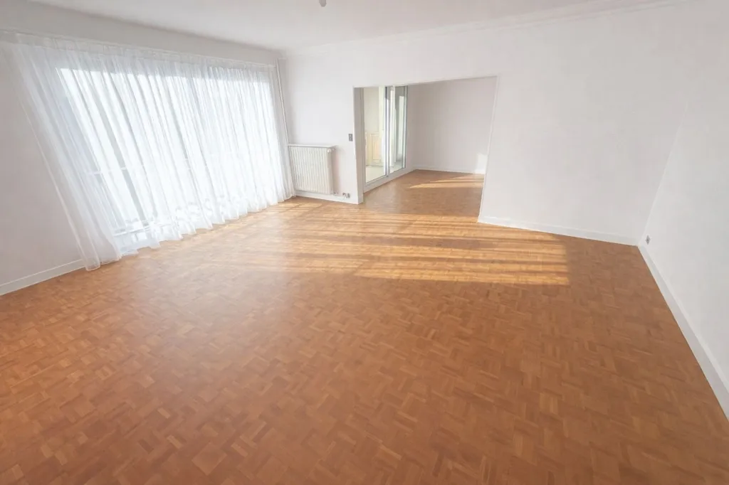 Elutuba - Renovated Apartment with Balcony in Le Mans