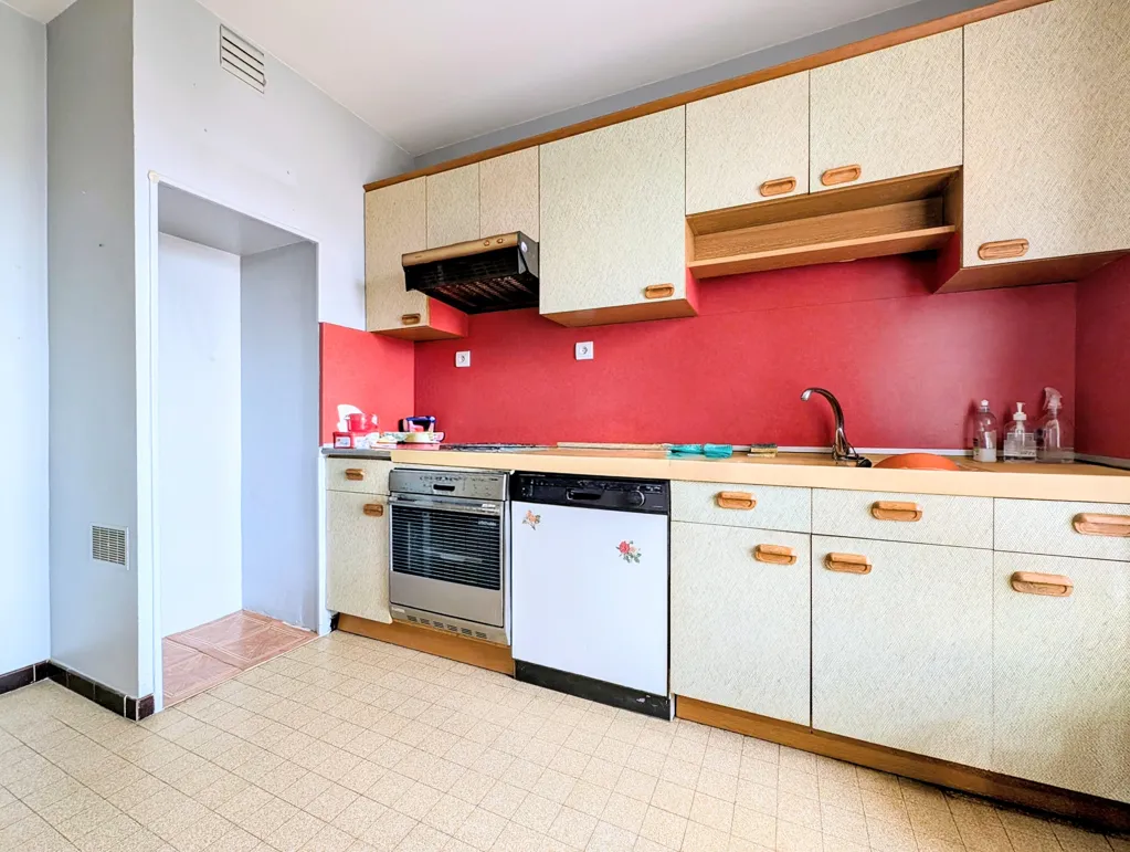 Cuisine - Appartement T3 avec Balcon à Proximité des Écoles