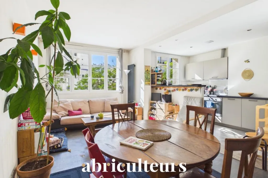 Bright 3-Bed Flat with Balcony in Paris 12