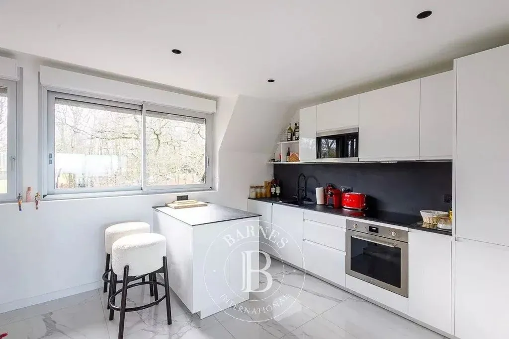 Cuisine - Appartement Luxe avec Vue Mer à Tourgeville