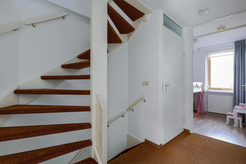 Stanze - Spacious Semi-detached House with Garden in Middelaar