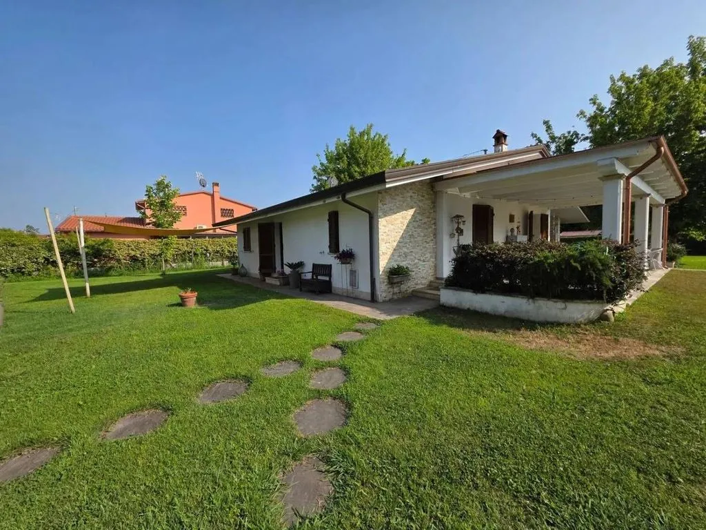 Giardino - Rustic Villa with Sea Access in Pietrasanta