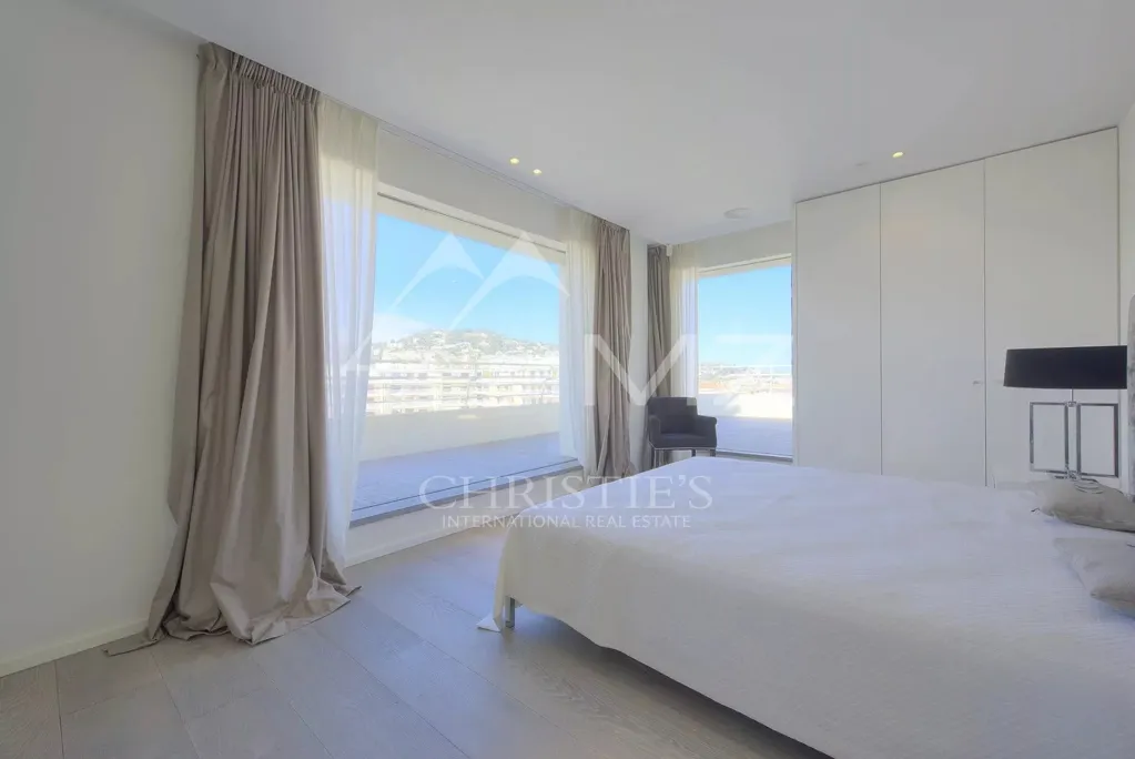 Chambres - Penthouse Unique avec Vue Panoramique sur la Croisette à Cannes