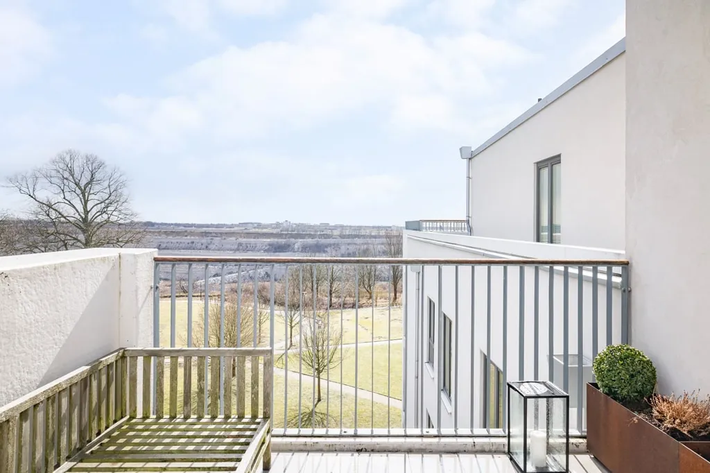 Balcon - Modern Two-Bedroom Flat with Dual Terraces in Malmö