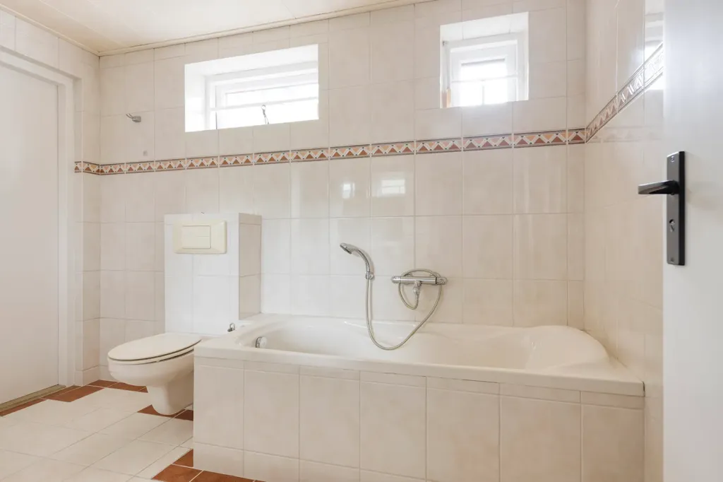 5-room house in Nieuw-vossemeer