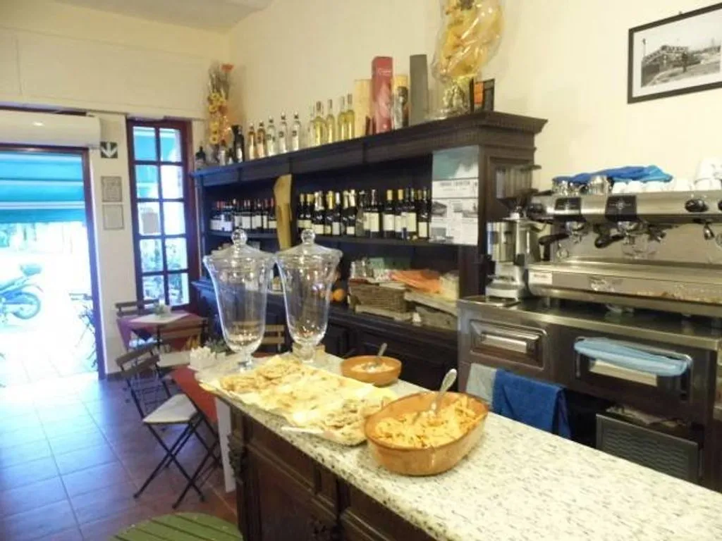 Rooms - Vineyard Estate with Olive Grove in Suvereto