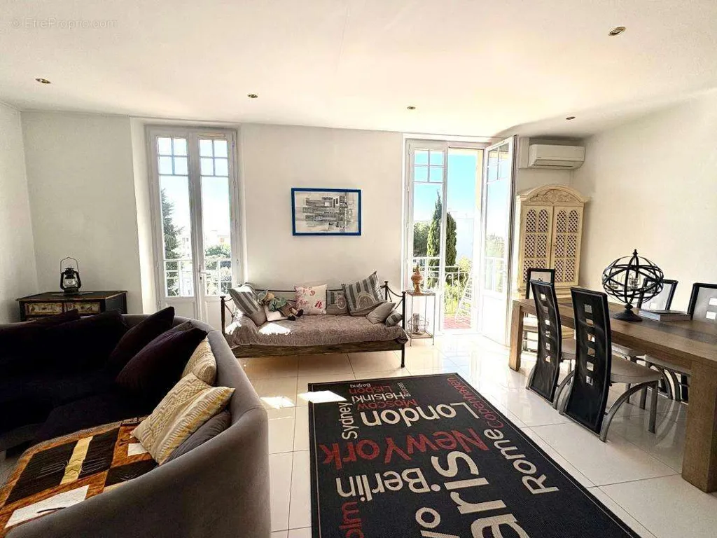 Elutuba - Charming 3-Bed Flat with Balcony in Cannes