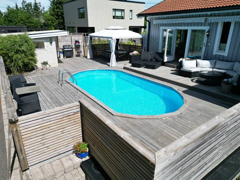 Piscine - Villa with Pool in Tullinge