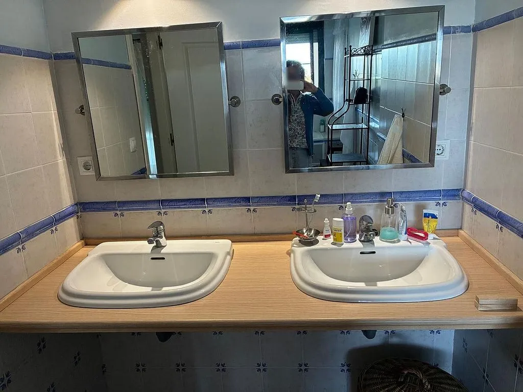 Bathrooms - Apartment with Pool and Terrace in La Alcaidesa