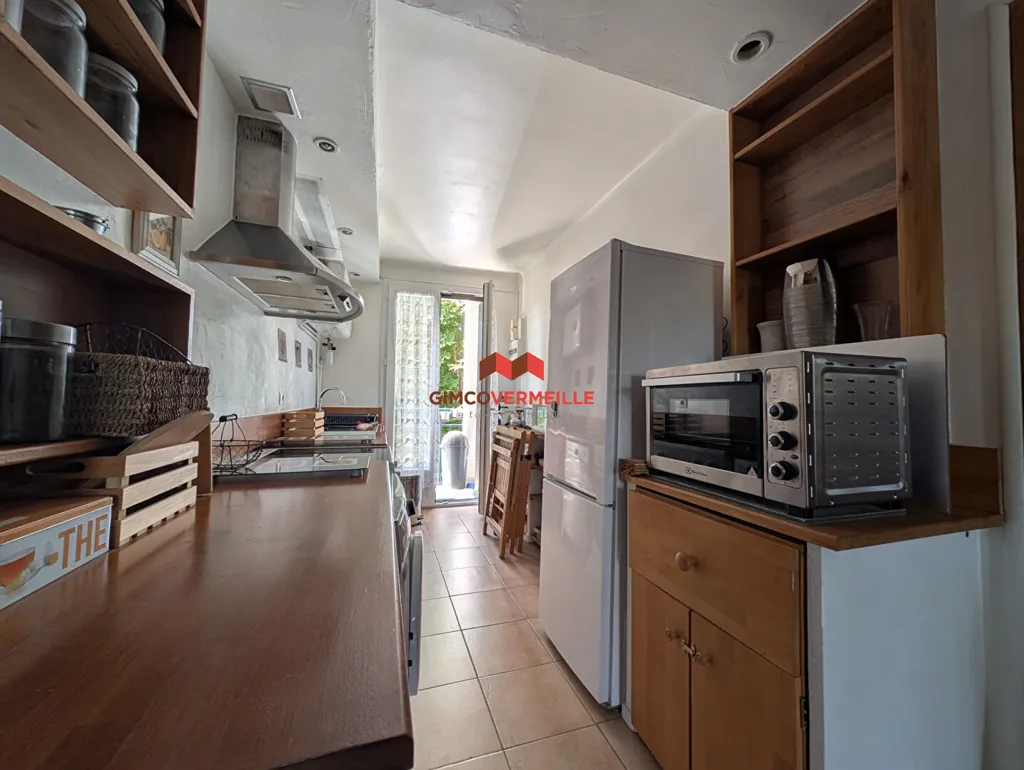 Köök - 3-Bedroom Apartment with Balcony in La Malmaison