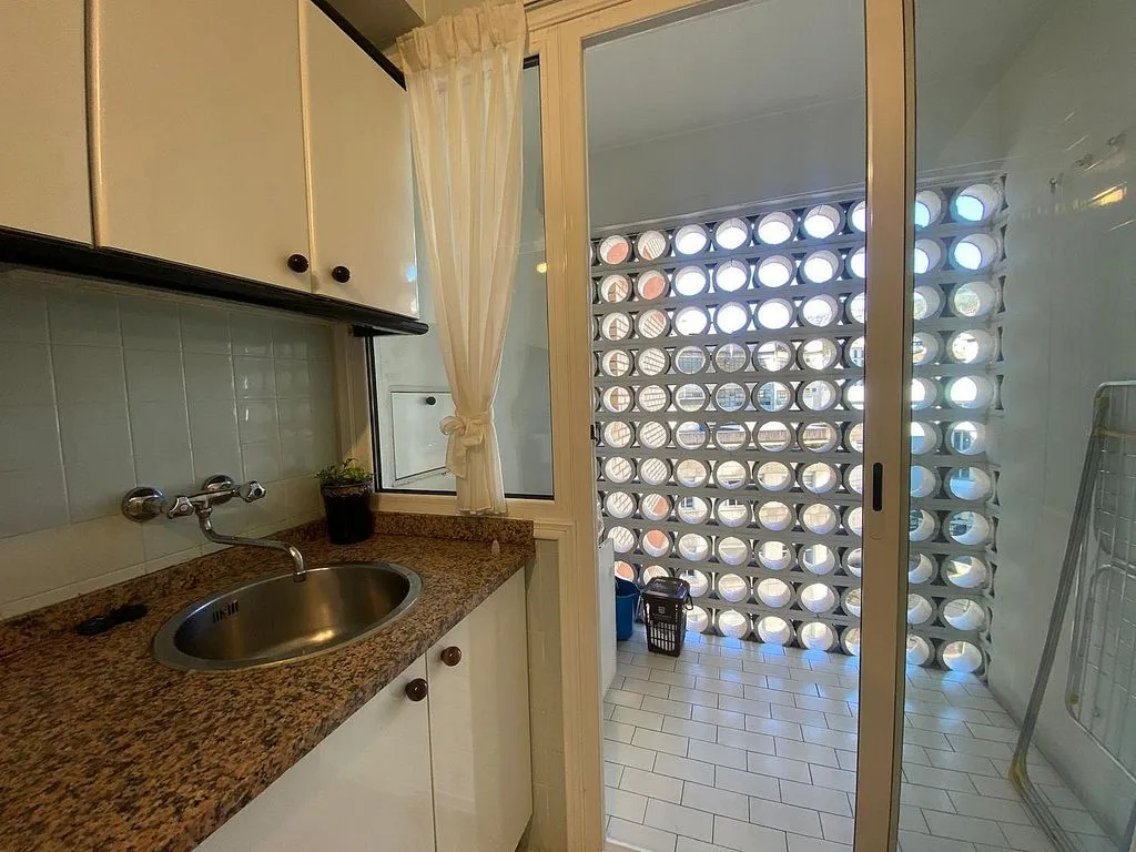 Köök - Three-Bedroom Flat with Balcony in Urkizu