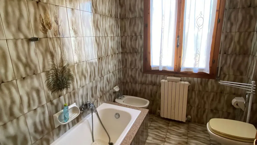 Salles de bain - Terraced Villa with Garden in Carpi