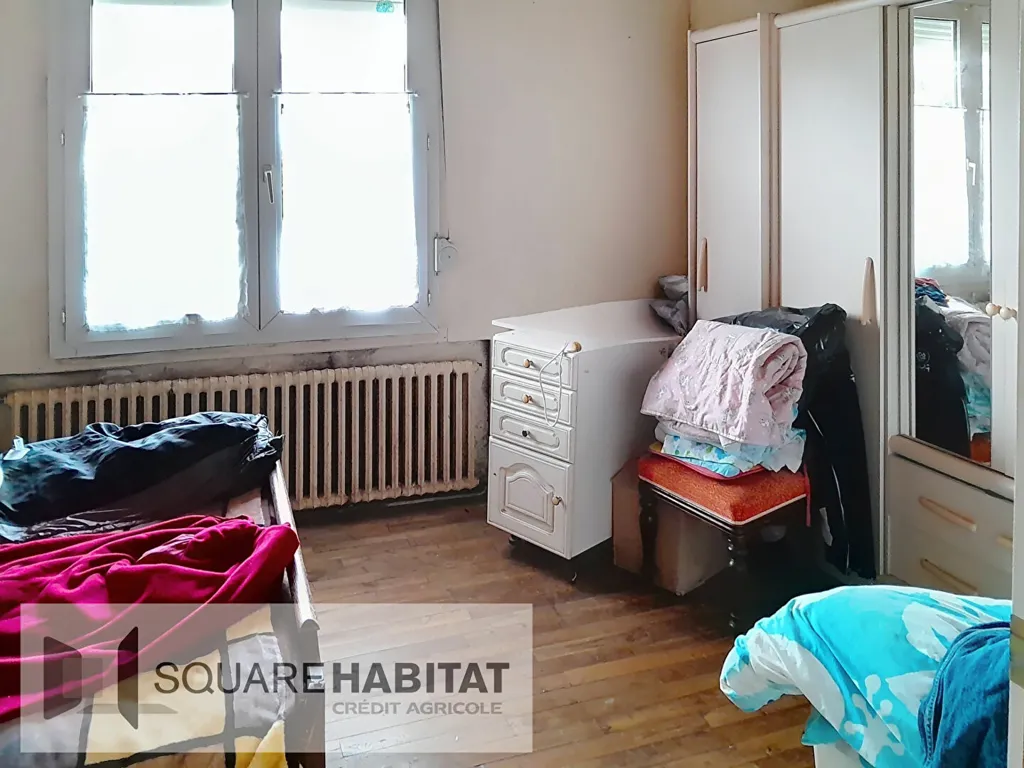 Chambres - Maison avec locataire en place à Plounevez-Quintin
