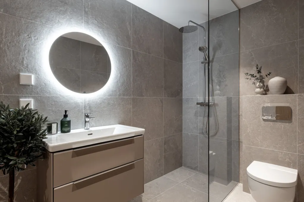 Bathrooms - Apartment with Sauna and Balcony in Kristiine