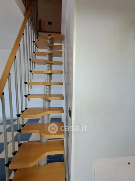 Stanze - Appartamento con terrazzo e vista a Potenza