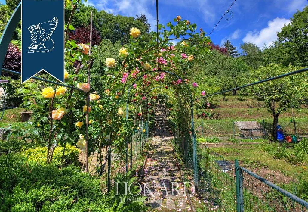 Aed - Historical Villa with Park in Albese Con Cassano