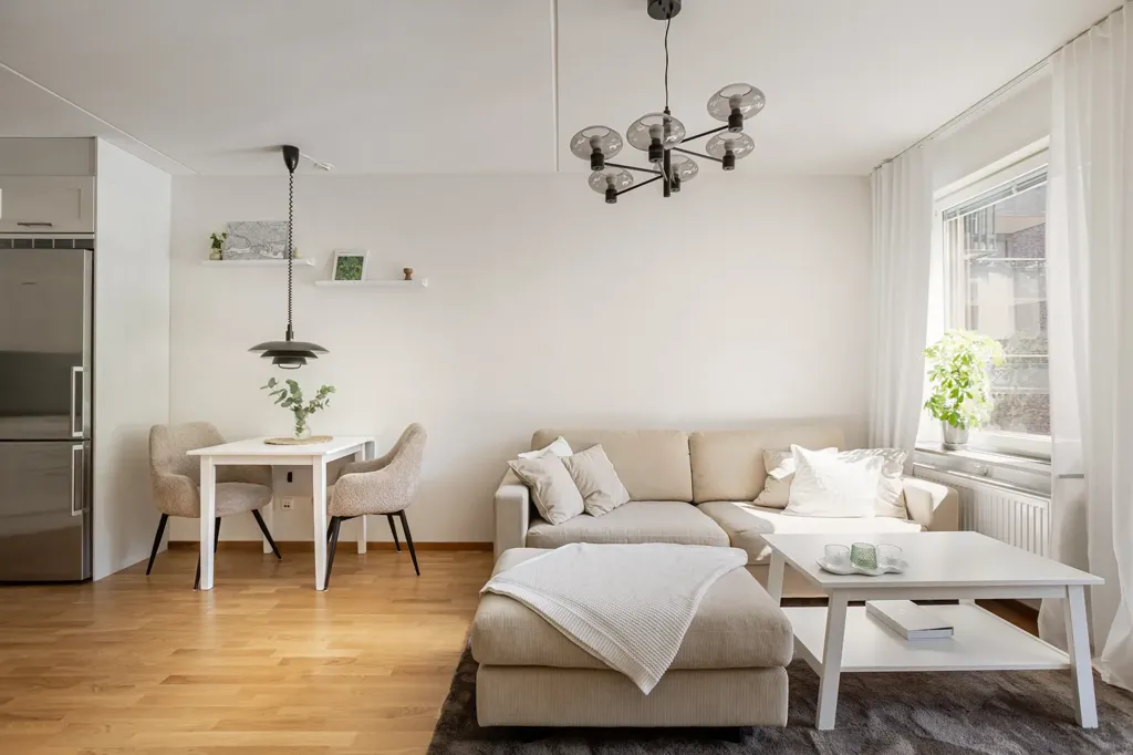 Soggiorno - Efficient Flat with Garden Access in Stockholm