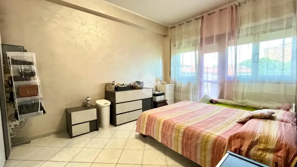 Chambres - Restored 4-Bedroom Flat with Balcony in Torino