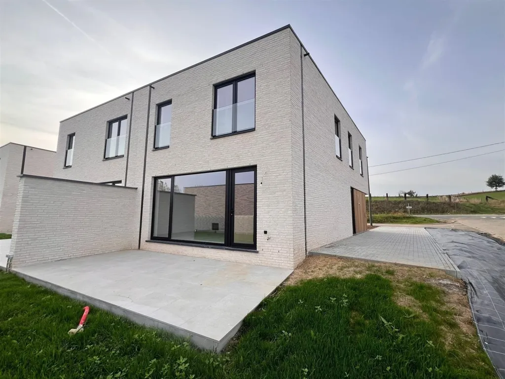 Exterior - Contemporary House with Garden in Korbeek-Dijle