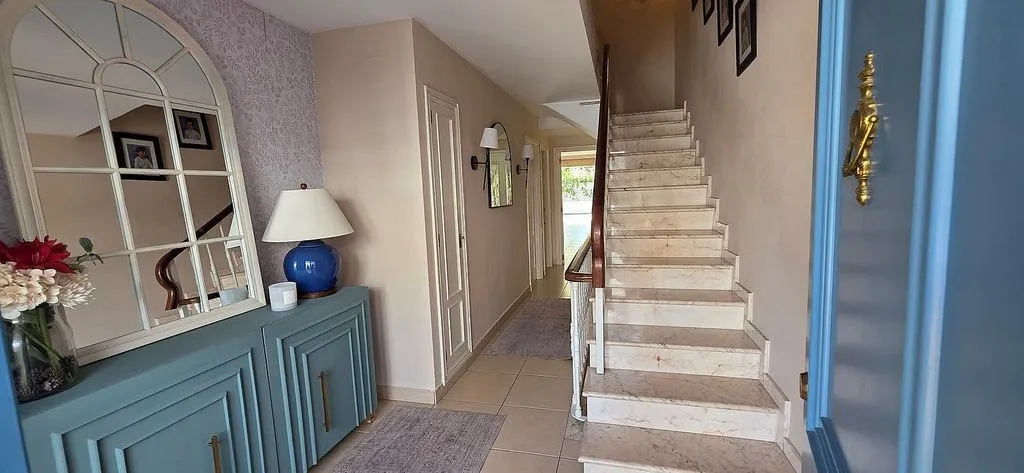 Esik - Semi-Detached House with Pool in Rocafort