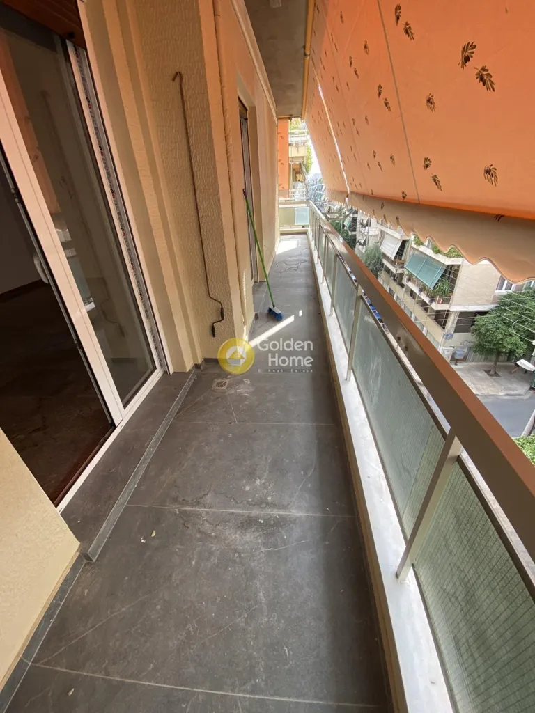 Balcon - Renovated Apartment with Balcony in Kallithea