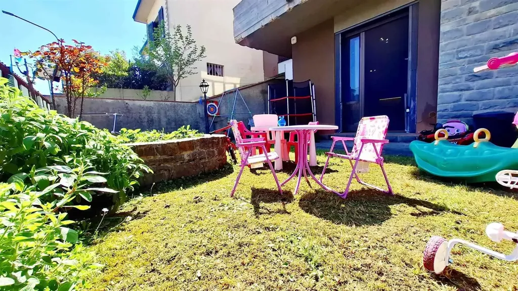 Aed - Rustic Apartment with Private Garden in Lastra a Signa
