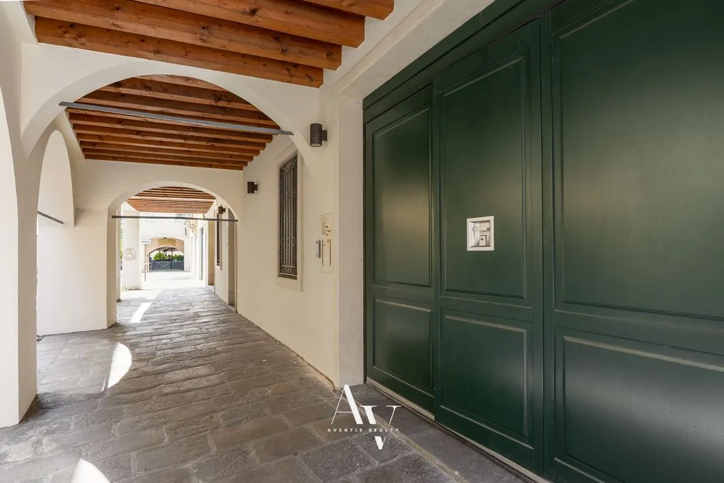 Entrée - Luxury Design Apartment in Padua's Historic Centre