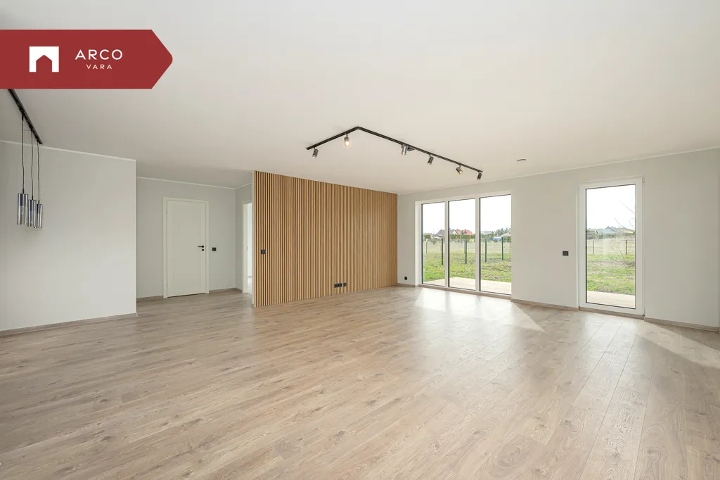 Elutuba - Modern Timber Villa with Terrace in Tallinn