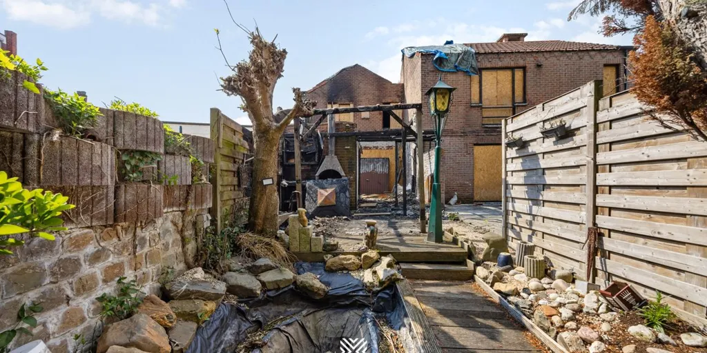 Aed - Renovable Plot with Garage in Runkst, Hasselt