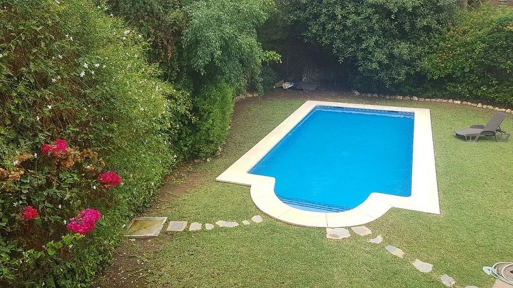 Bassein - Chalet with Pool in Casco Antiguo