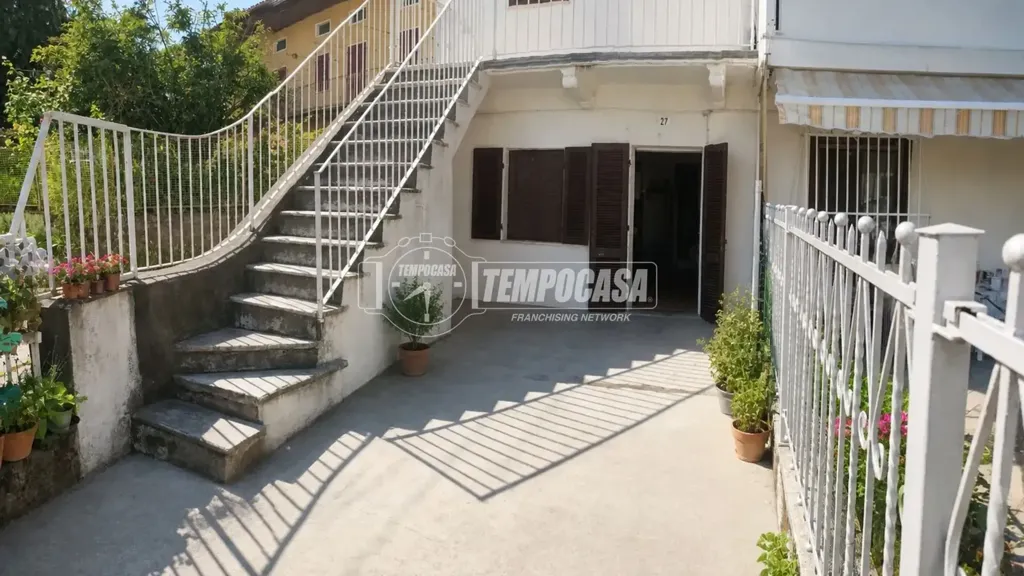 Pièces - Quadrilocale with Private Garden in Ivrea
