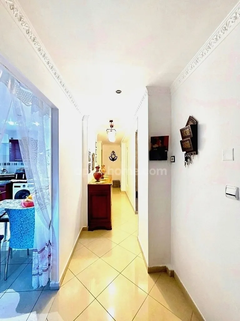 Entrée - Maison Ancienne Rénovée avec Cour à Villeurbanne