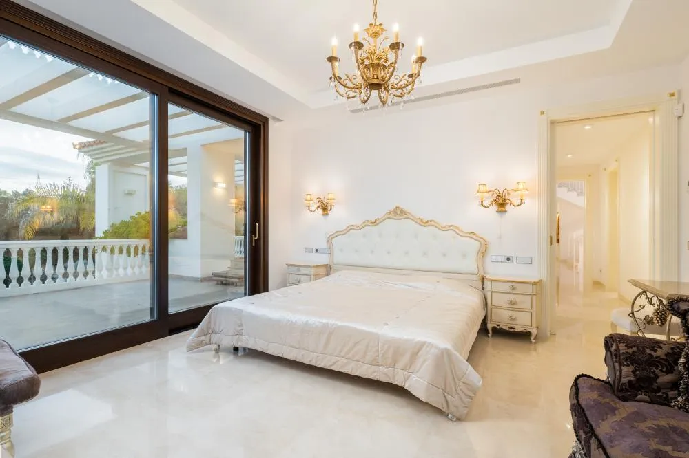 Chambres - Detached Villa with Pool in Marbella's Casco Antiguo