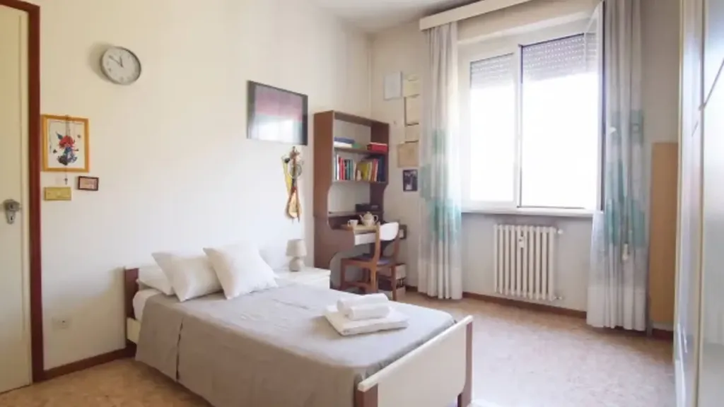 Chambres - Rustic-Style Apartment with Balcony in Parma