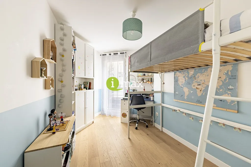 Magamistoad - 3-Piece Flat with Balcony in Clichy