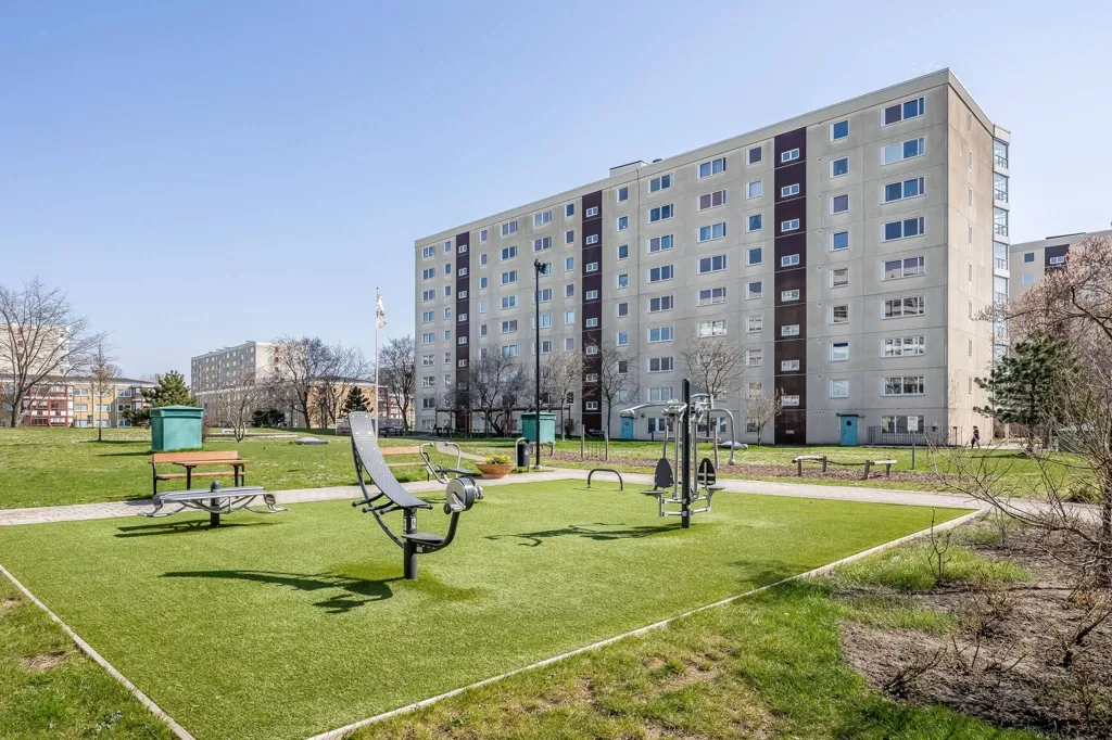 Jardin - Apartment with Balcony in Rosengård, Malmö