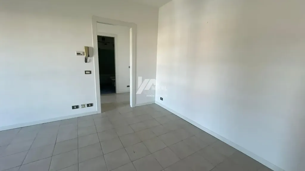 Pièces - Modernised Two-Bedroom Apartment in Brescia