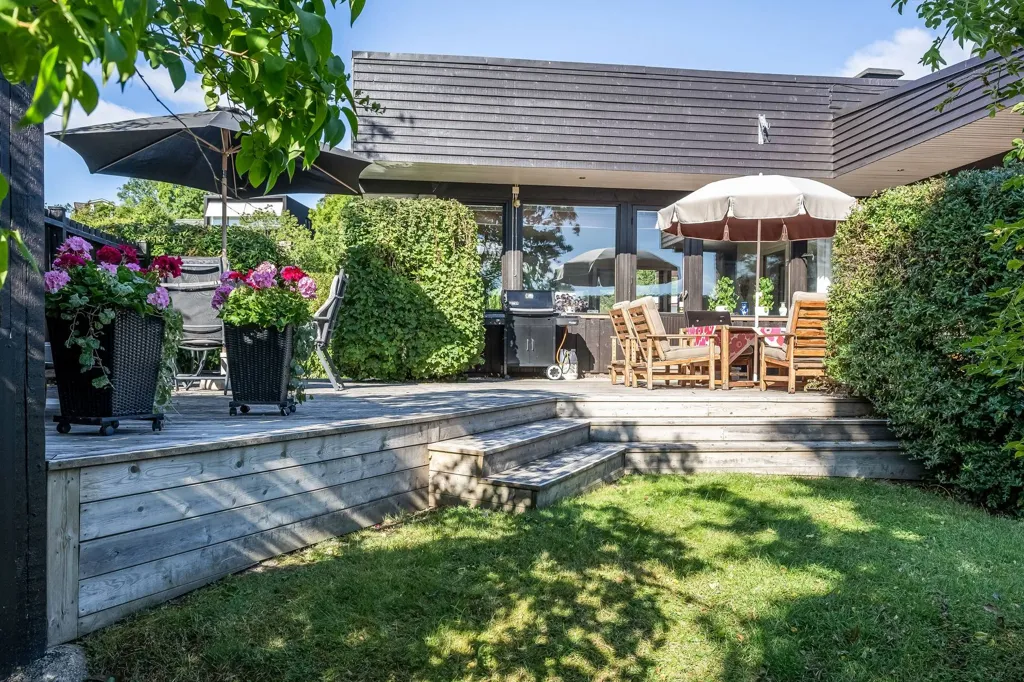 Jardin - Architectural Villa with Garden in Norrköping